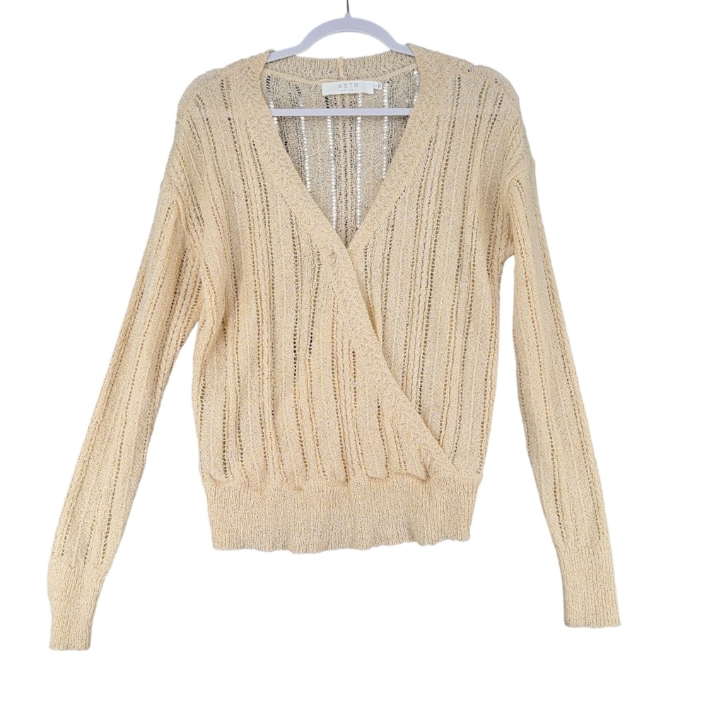 ASTR The Label Cream Knit Wrap Sweater Lightweight V Neck Long Sleeve Size L‎